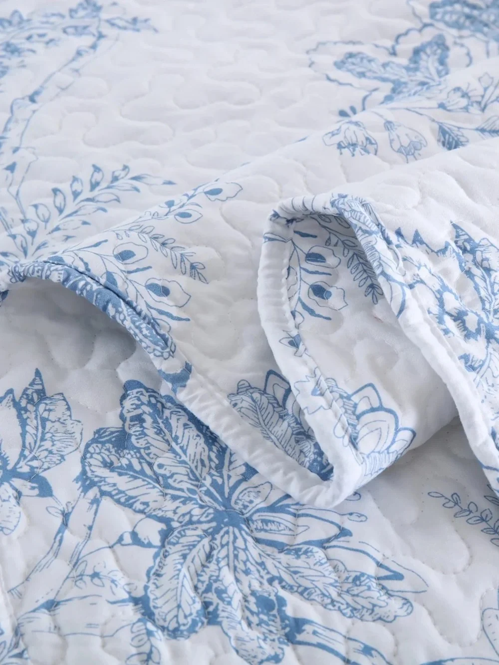 3 PIECE PRINTED FLORAL LIGHTWEIGHT QUILT BEDSPREAD SET